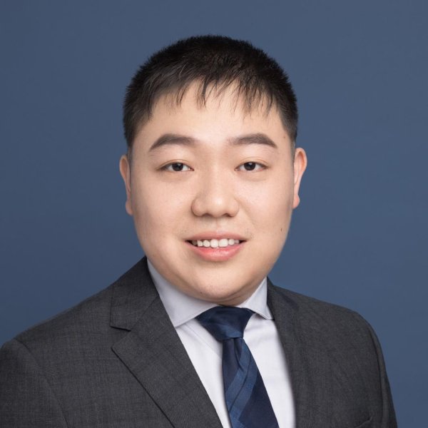 富裕配 美股冲高回落涨跌互现，美联储预警通胀风险